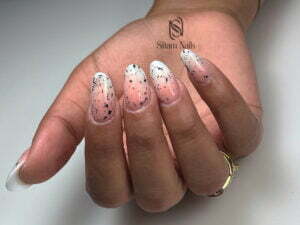 Nail Pose Gel capsule rose et blanc laiteux