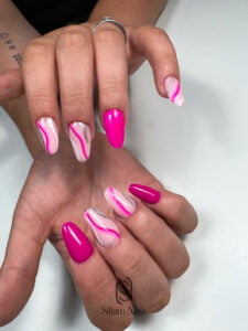 Nail art rose en capsule et gel