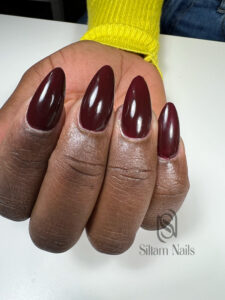 Capsule + gel + vernis marron brillant