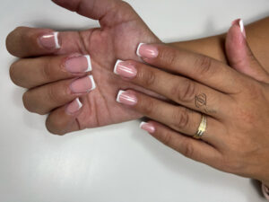 French manucure pour mariée