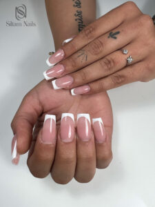 Ongle gel - French manucure - forme carré blanc