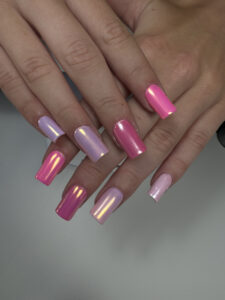 Ongles carrés irisés, pose tendance et créative, Sillam Nails, Villeurbanne